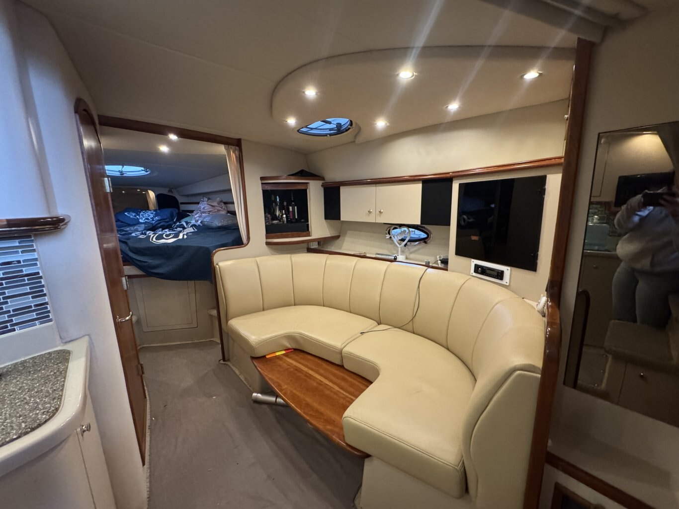 2001 Cruisers Yachts 3470 Express