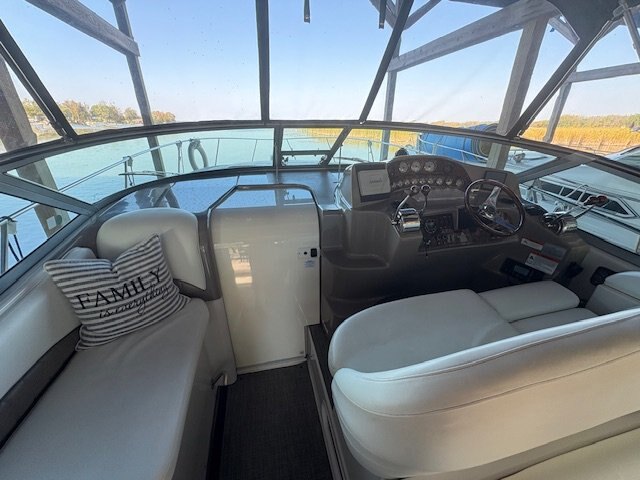 2003 Larson 254 Cabrio