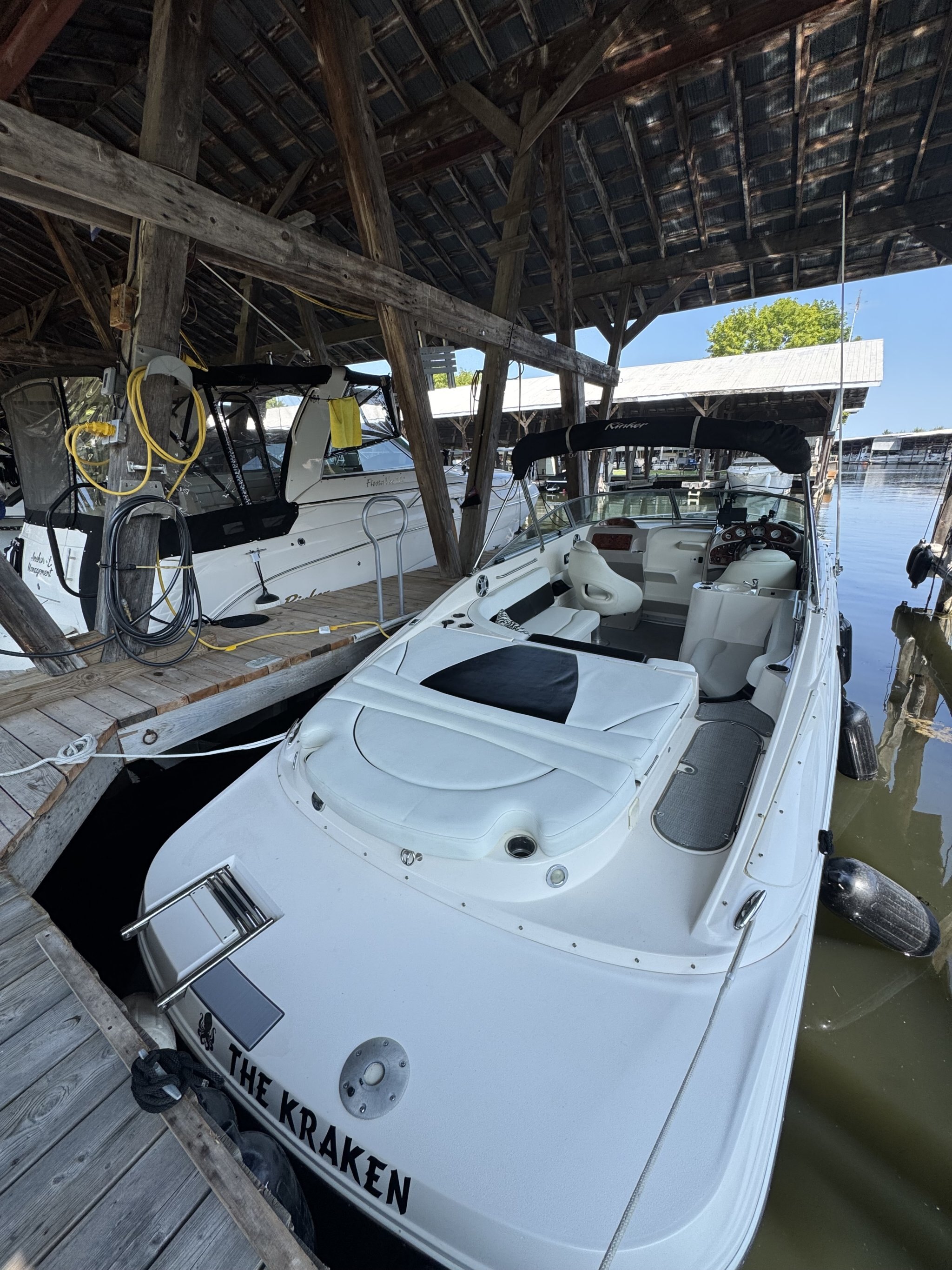 2004 Lund 1600 Explorer SS
