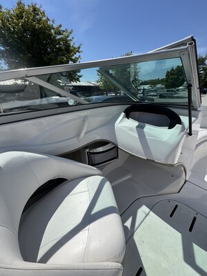 2012 Four Winns H180