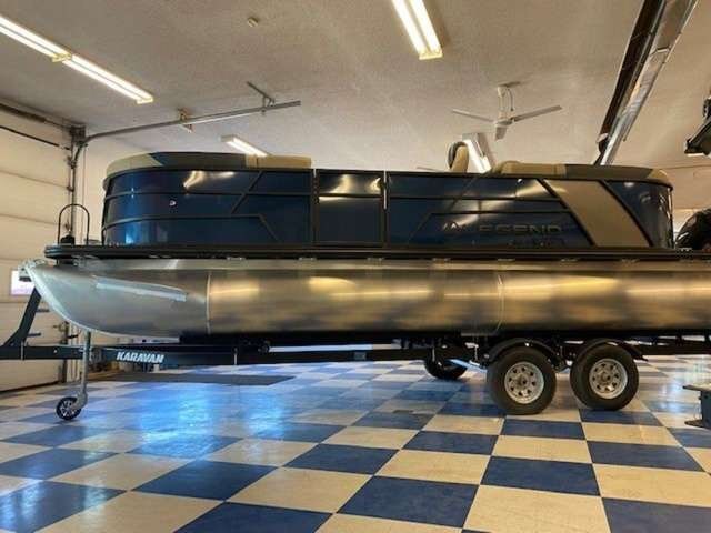 2022 Legend E Series 23 Lounge $149/week Endless Leisure, Float in Style!