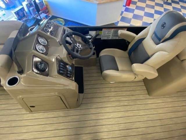 2022 Legend E Series 23 Lounge $149/week Endless Leisure, Float in Style!