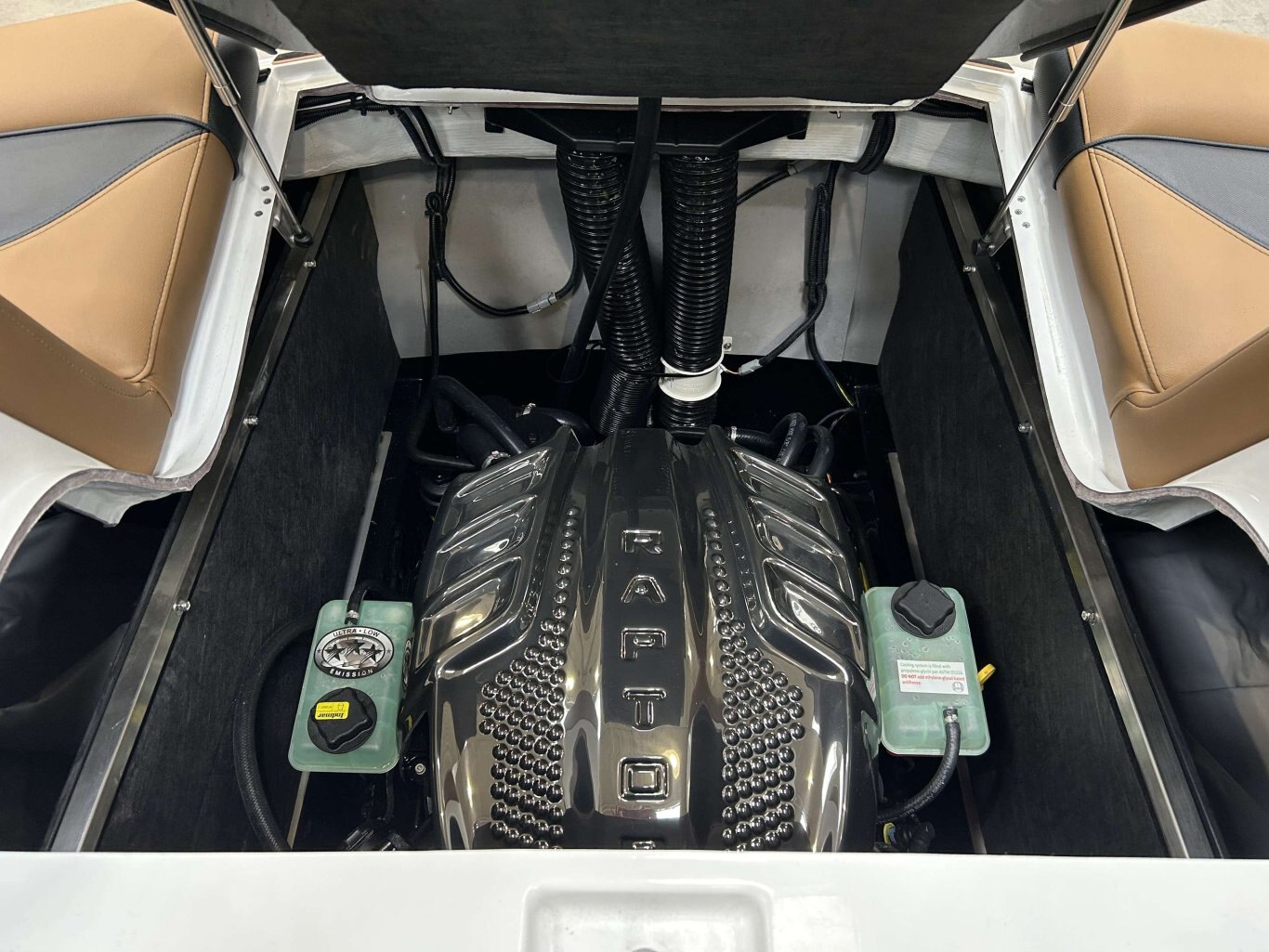 2025 MB Sports B52 25 ALPHA $324/week Ultimate Exceptional Surf!
