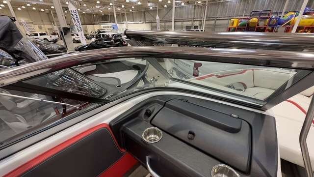 2021 Crownline 240 SS Surf $168/week Enjoy Lake Days Now!