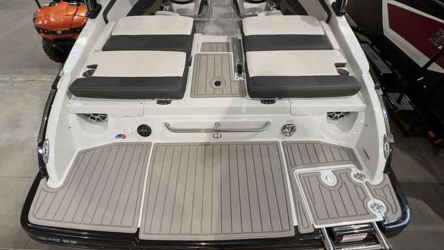 2022 Crownline 240 SS Surf $258/week Phenomenal Surf, Unmatched Design!