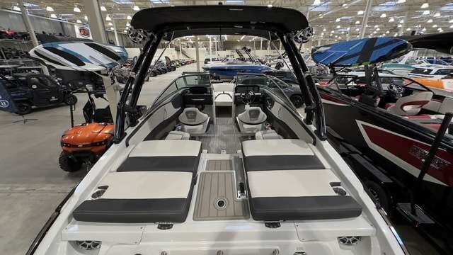 2022 Crownline 240 SS Surf $258/week Phenomenal Surf, Unmatched Design!