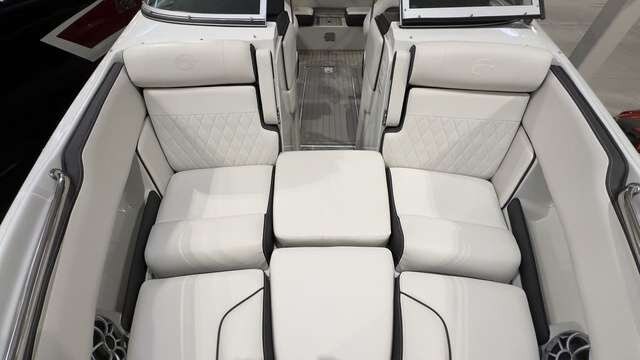 2022 Crownline 240 SS Surf $258/week Phenomenal Surf, Unmatched Design!
