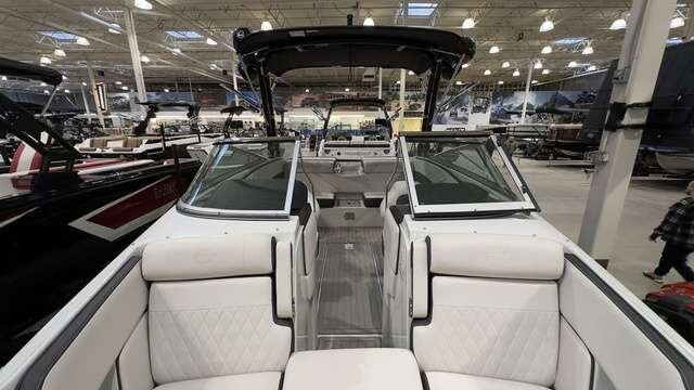 2022 Crownline 240 SS Surf $258/week Phenomenal Surf, Unmatched Design!