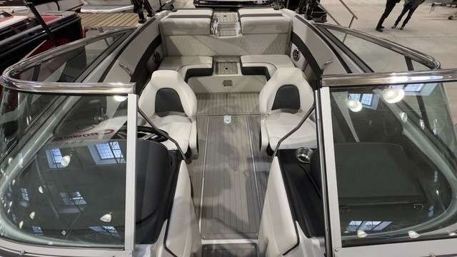2022 Crownline 240 SS Surf $258/week Phenomenal Surf, Unmatched Design!