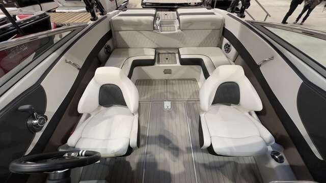 2022 Crownline 240 SS Surf $258/week Phenomenal Surf, Unmatched Design!