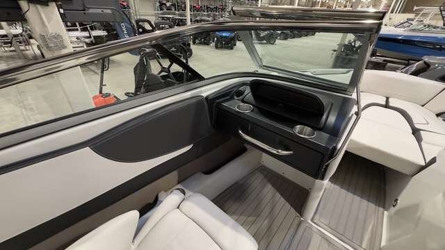 2022 Crownline 240 SS Surf $258/week Phenomenal Surf, Unmatched Design!