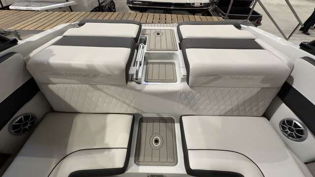 2022 Crownline 240 SS Surf $258/week Phenomenal Surf, Unmatched Design!