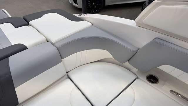 2022 Chaparral 23 SSI $227/week Premium Design, Peak Experience!