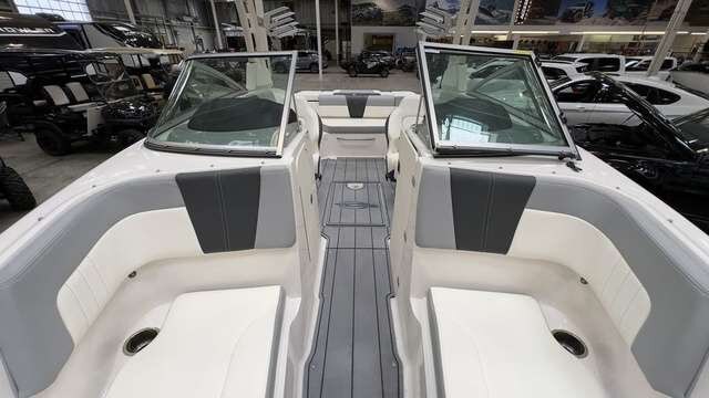 2022 Chaparral 23 SSI $227/week Premium Design, Peak Experience!