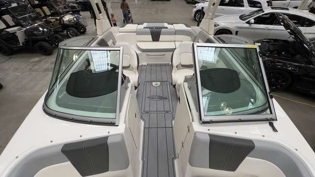 2022 Chaparral 23 SSI $227/week Premium Design, Peak Experience!
