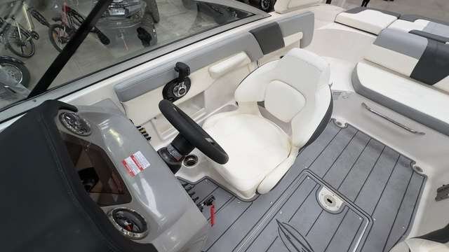 2022 Chaparral 23 SSI $227/week Premium Design, Peak Experience!