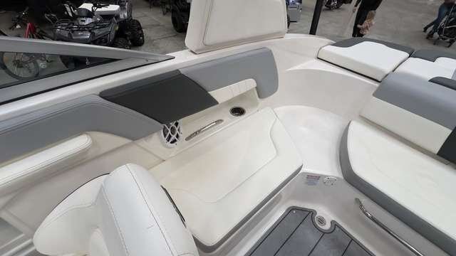2022 Chaparral 23 SSI $227/week Premium Design, Peak Experience!