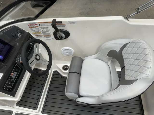 2023 Bayliner VR4 Bowrider Outboard $115/week Fun, Fast & Family Ready
