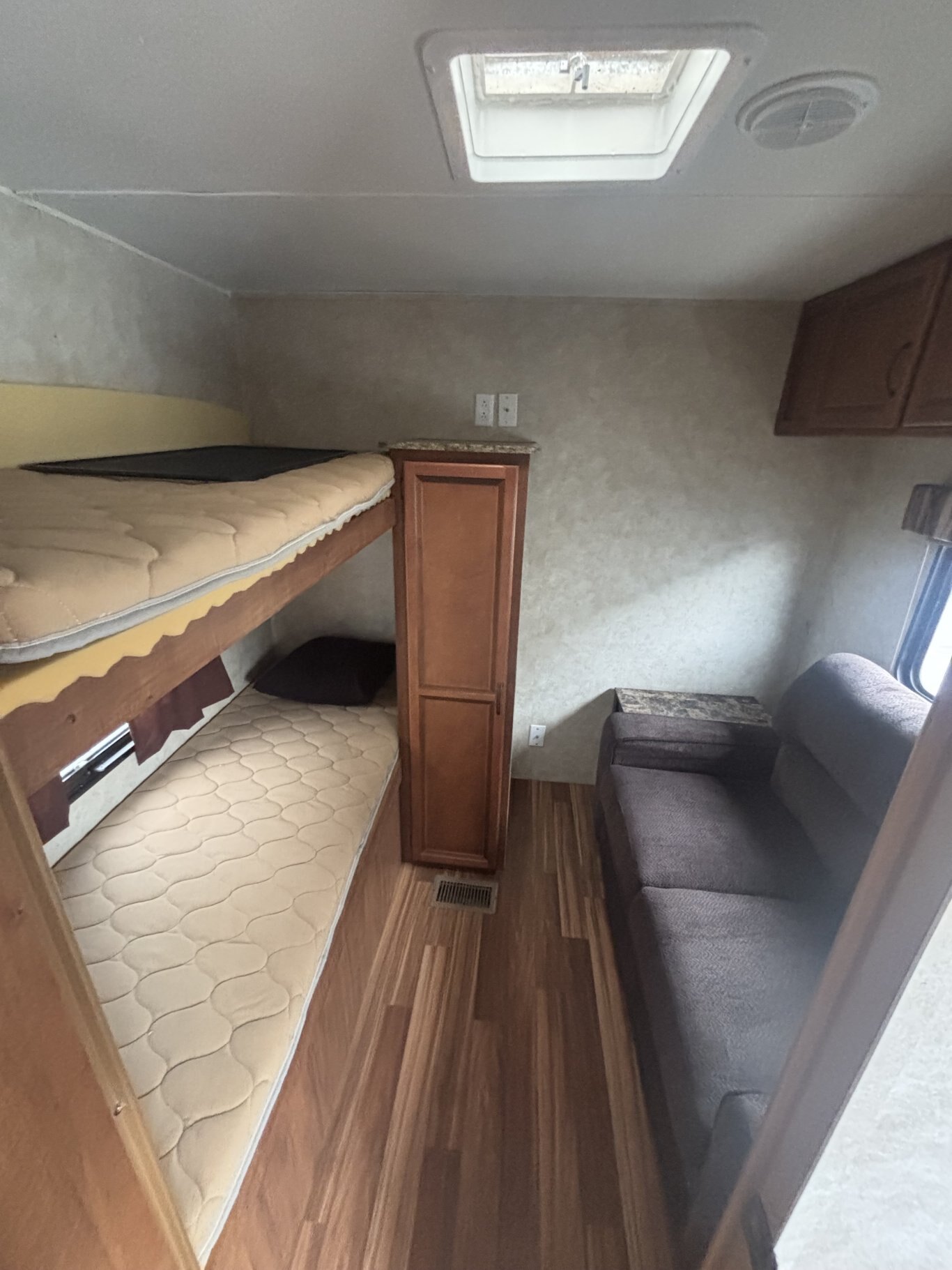 2015 Gulf Stream Kingsport Special Edition 380FRS