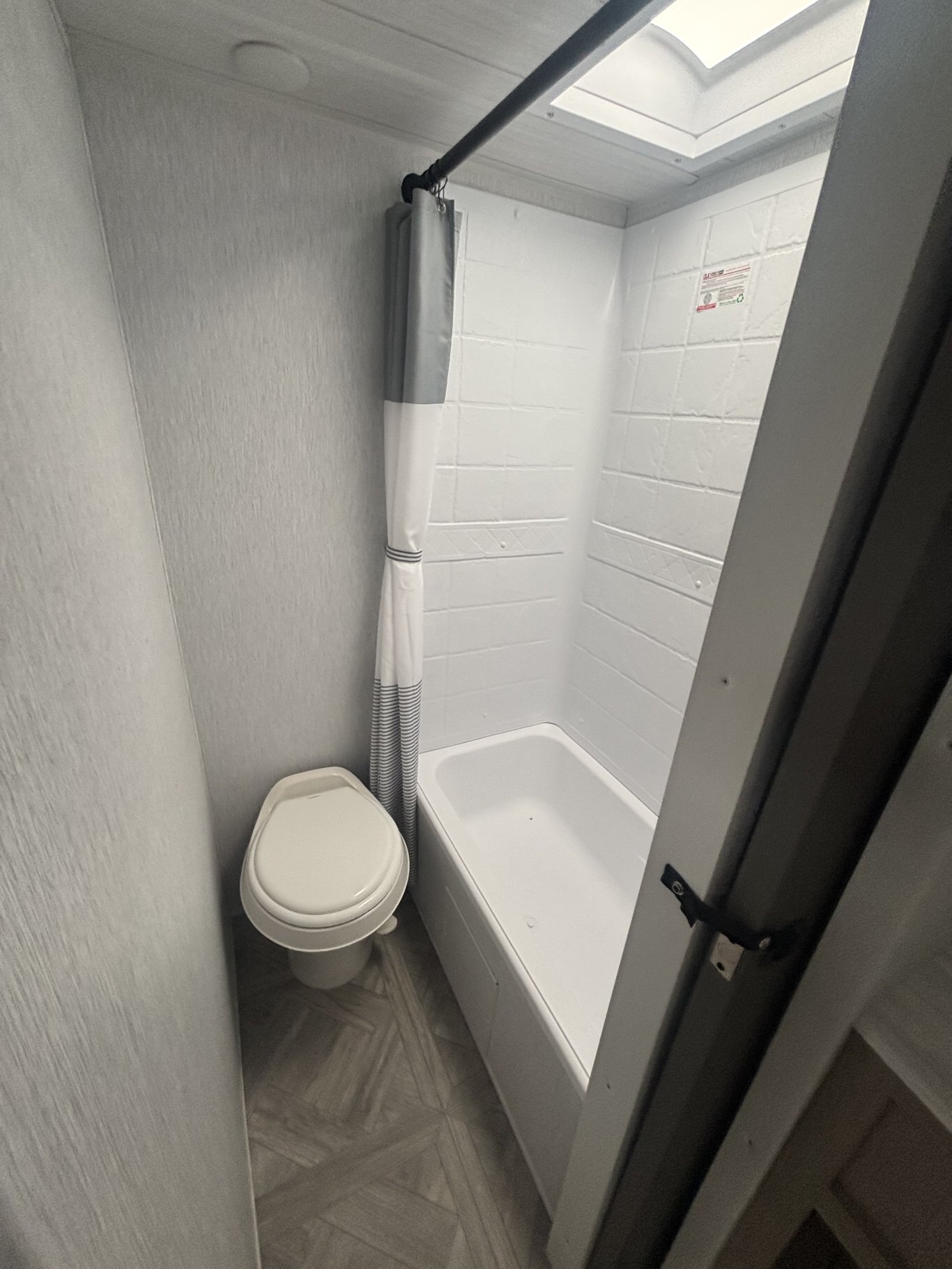 2024 SALEM CRUISE LITE