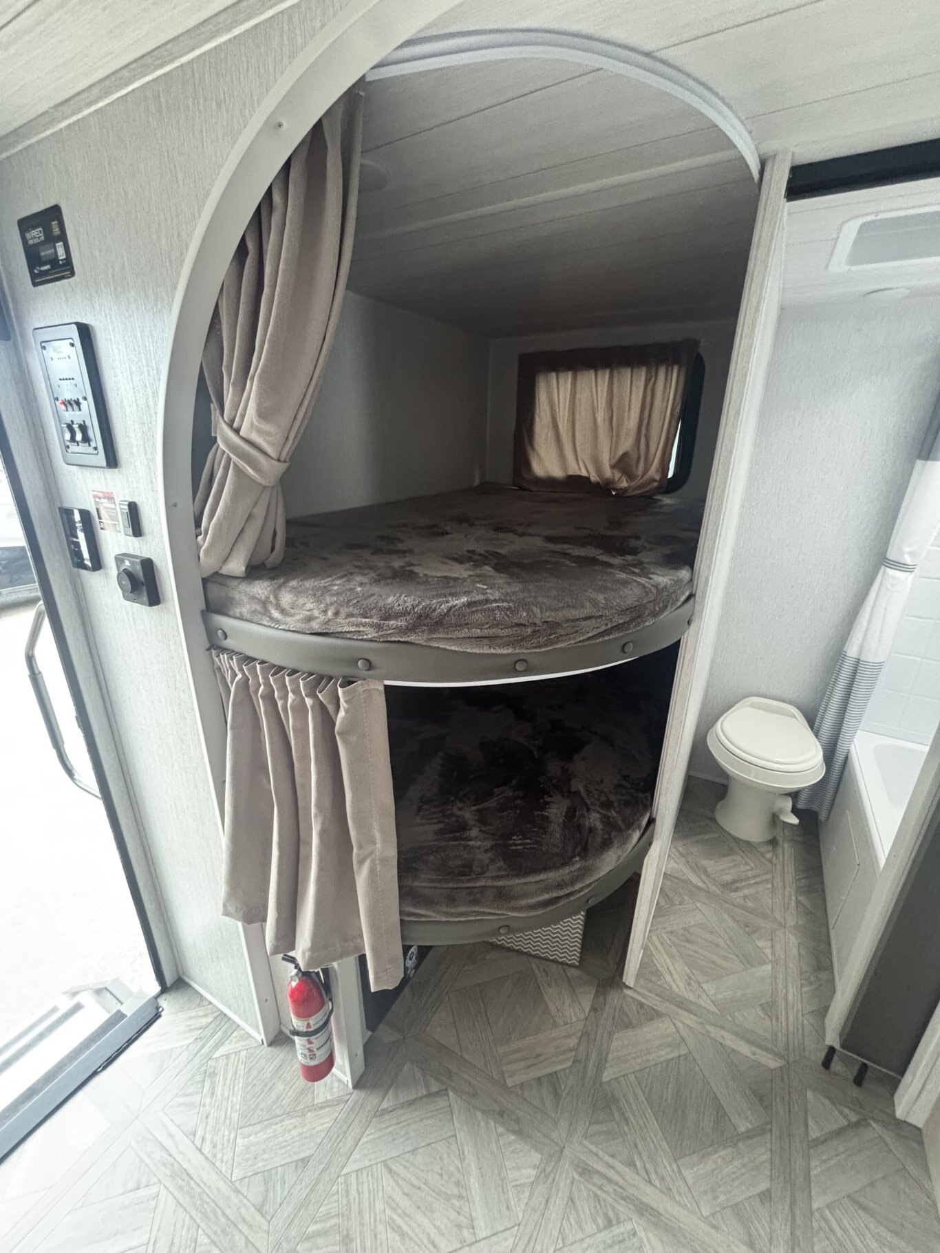 2024 SALEM CRUISE LITE