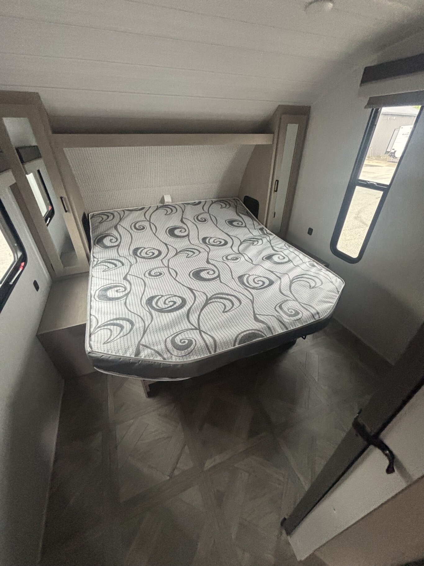 2024 SALEM CRUISE LITE