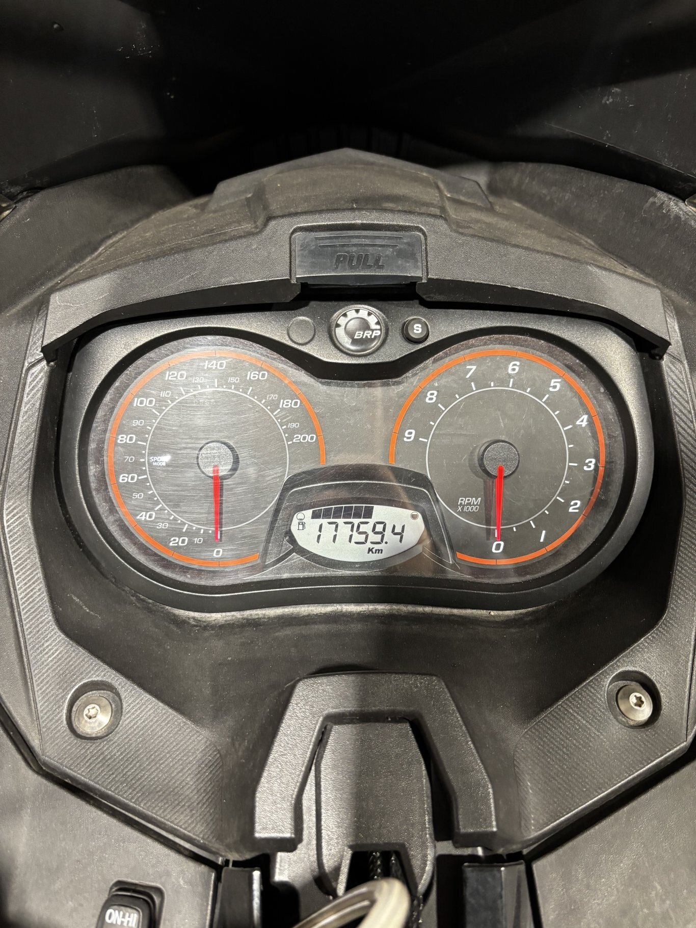 2017 SKI DOO RENEGADE 900 ACE