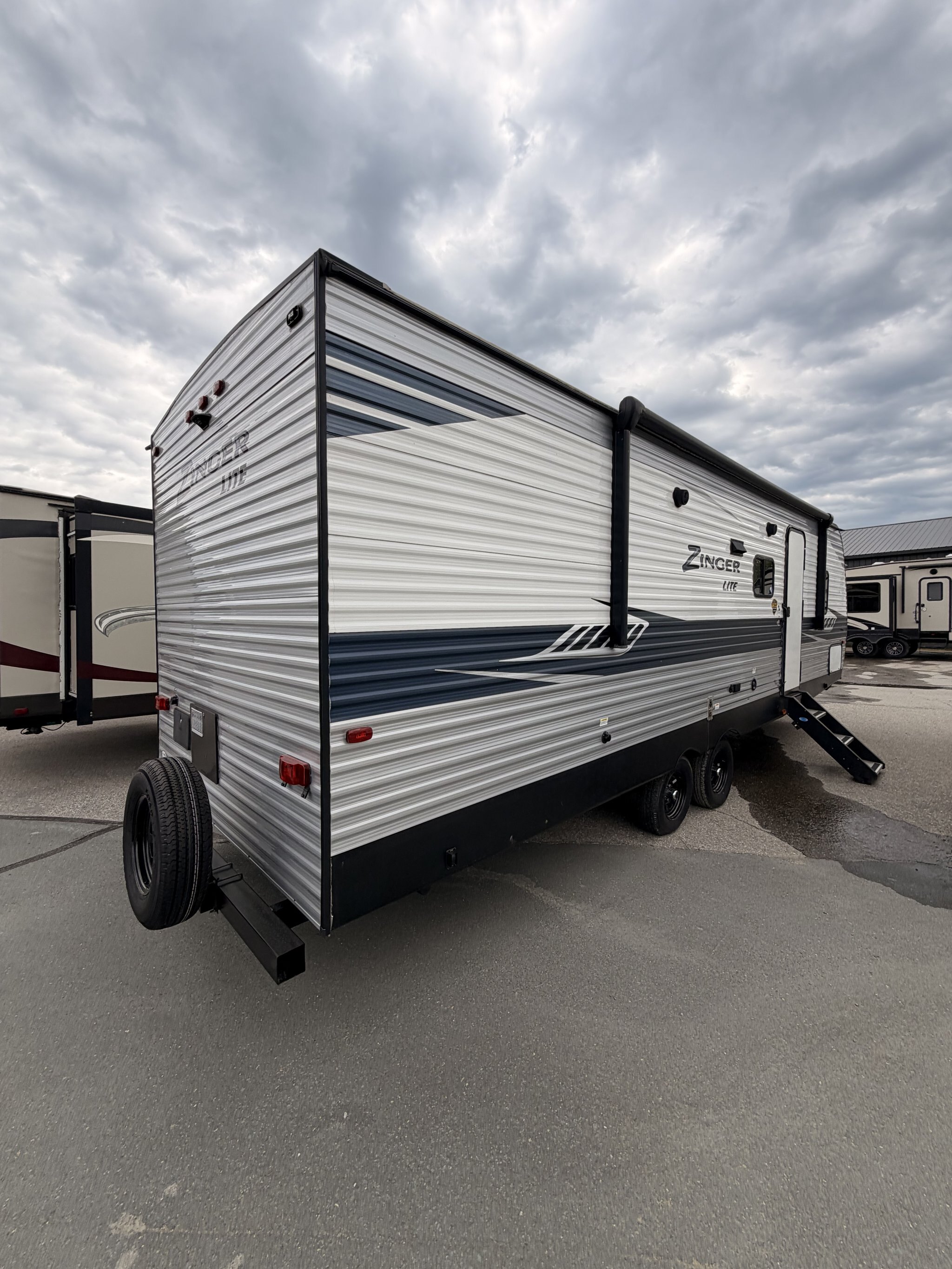 2020 CROSSROADS ZINGER LITE 270BH | 20U738A | Rae's Trailer