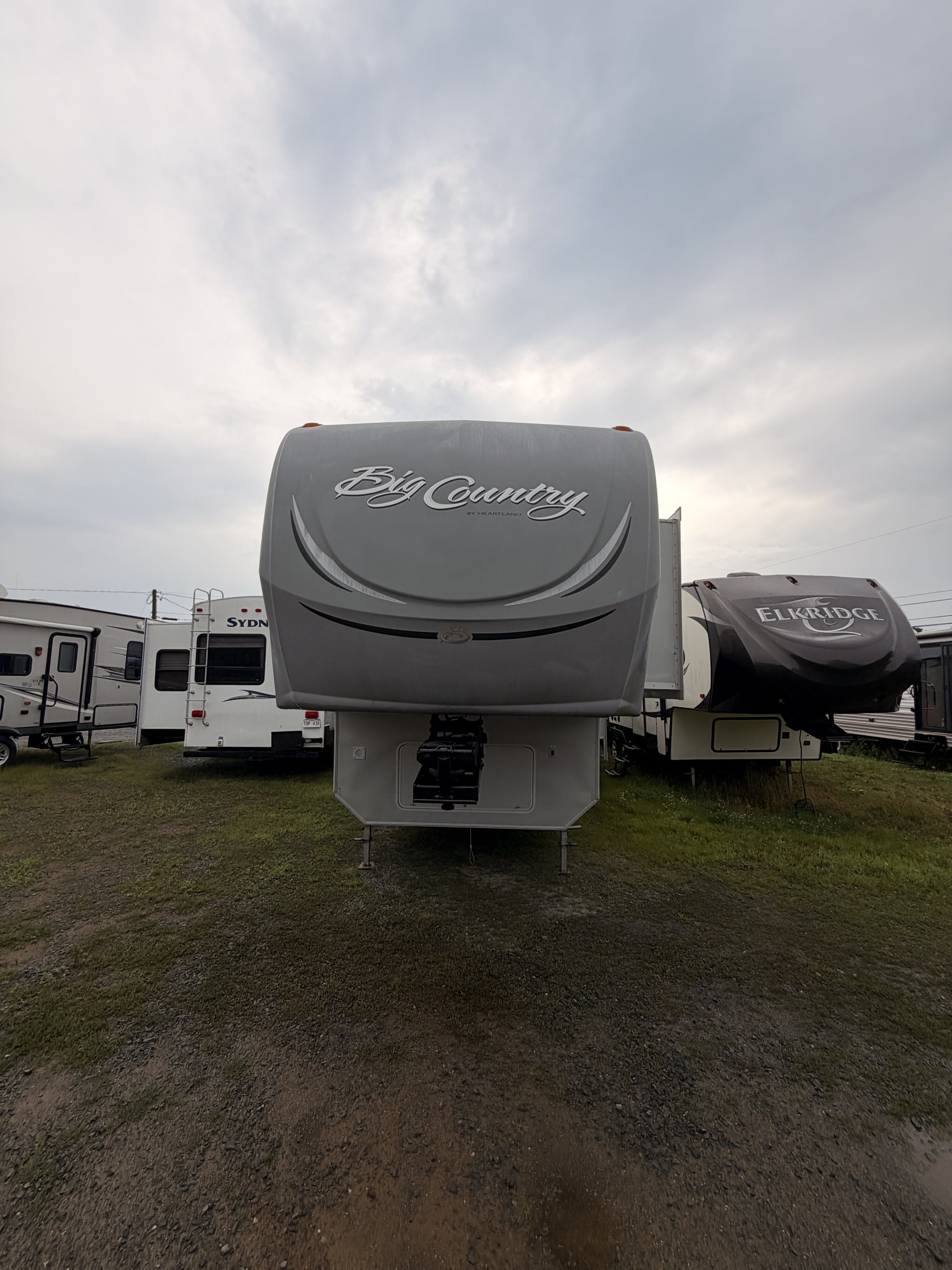 2011 HEARTLAND BIG COUNTRY 3250TS
