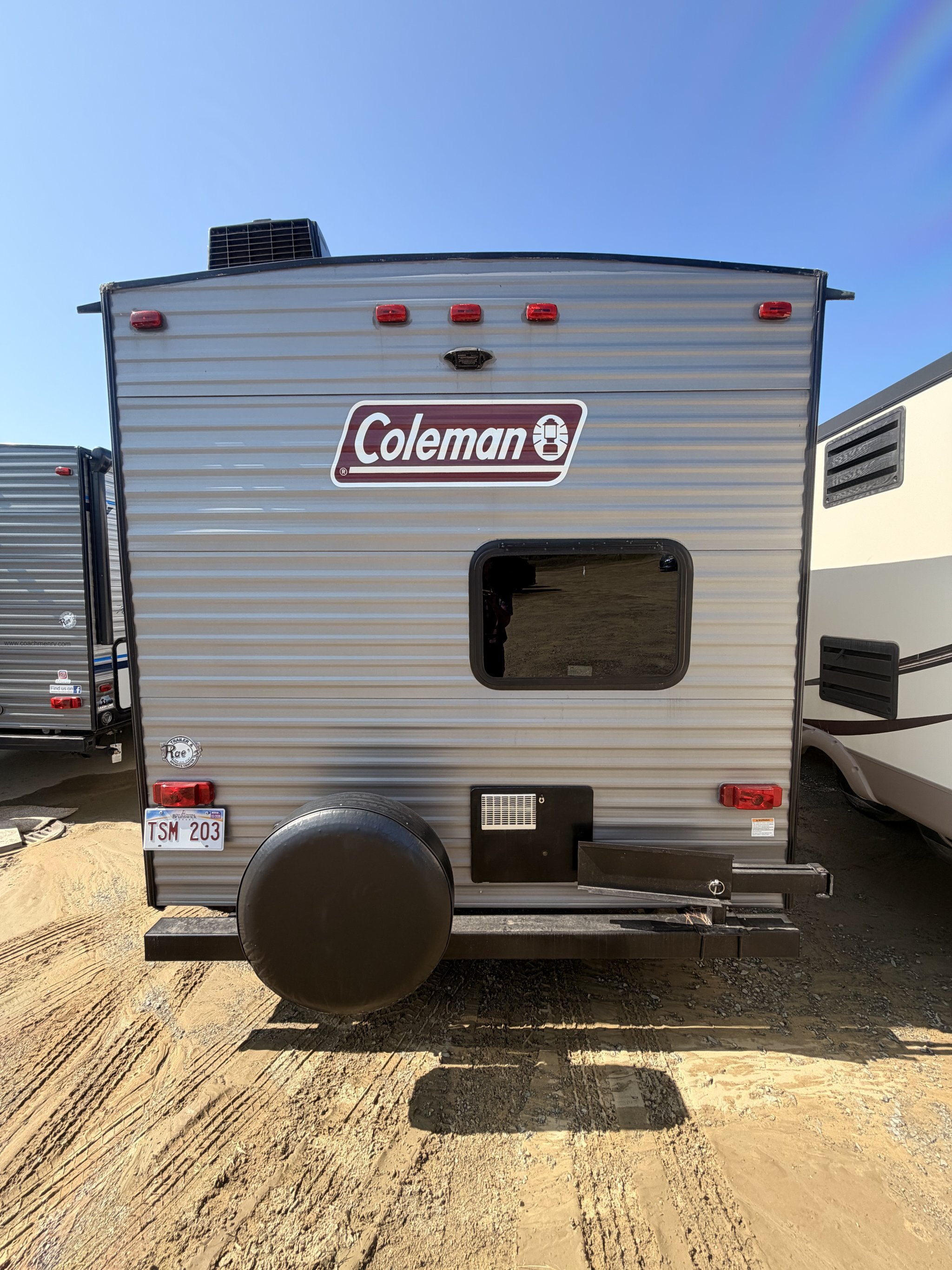 2018 DUTCHMEN COLEMEN LANTERN EDITION 215BH