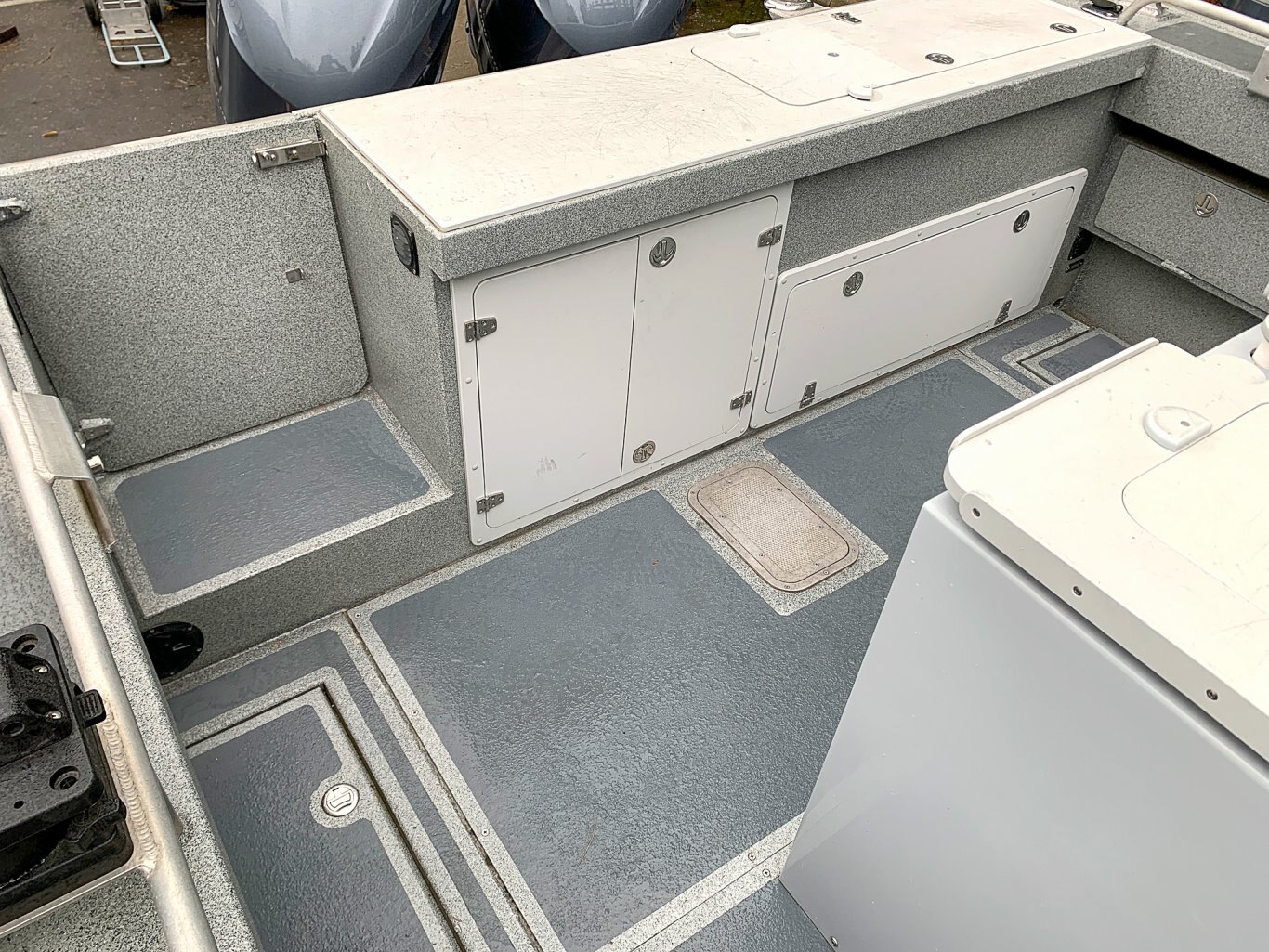 ALLIED BOATS — LIBERATOR 30