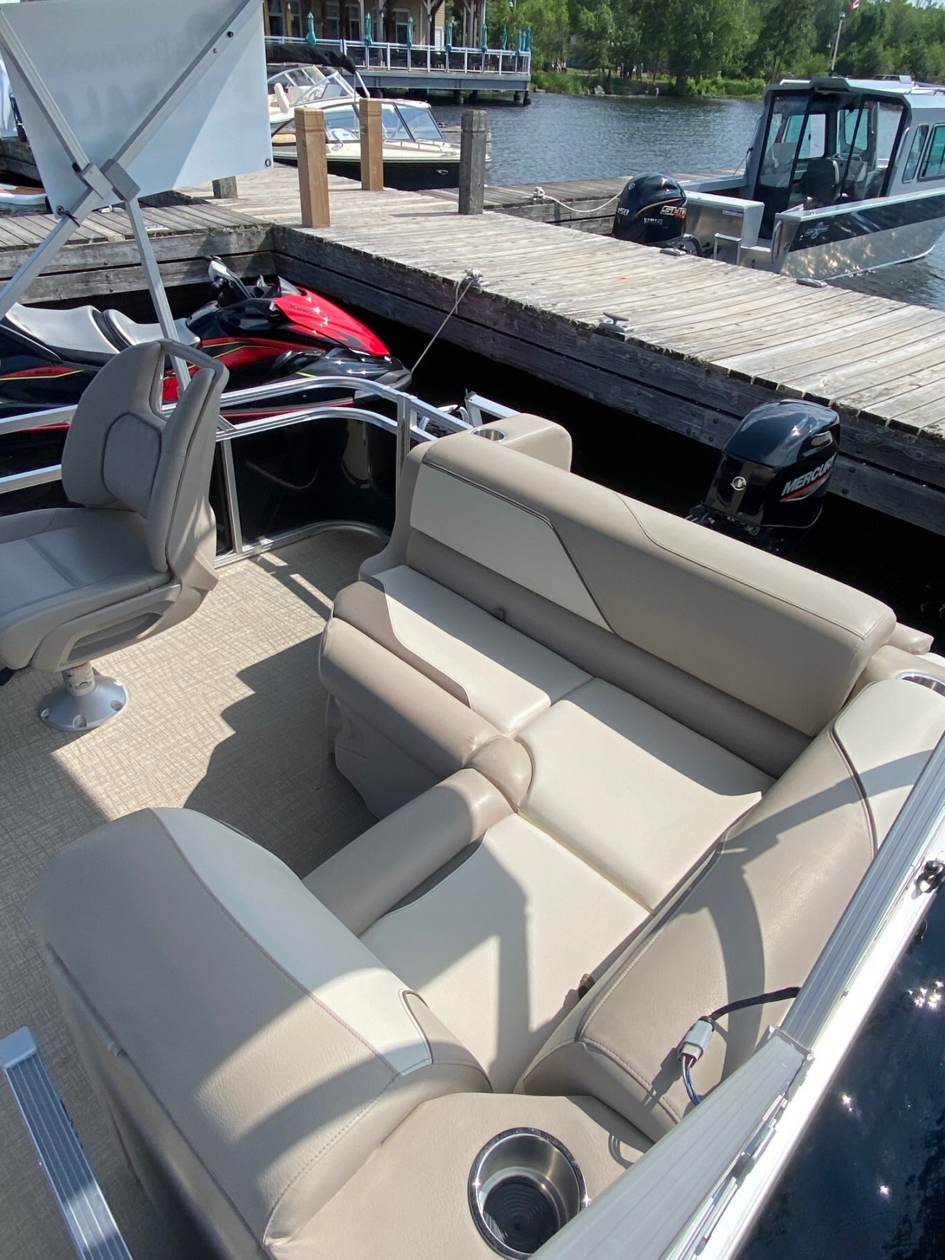 2024 Legend Q Series LE 17 Cottage