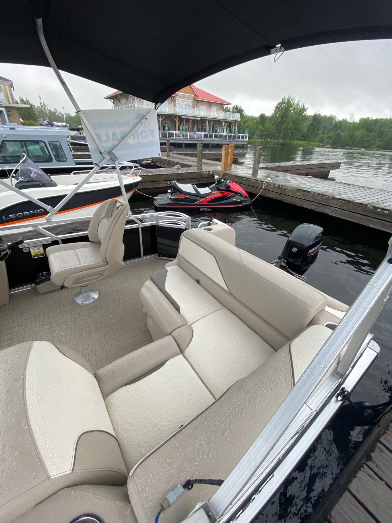 2024 Legend Q Series LE 17 Cottage