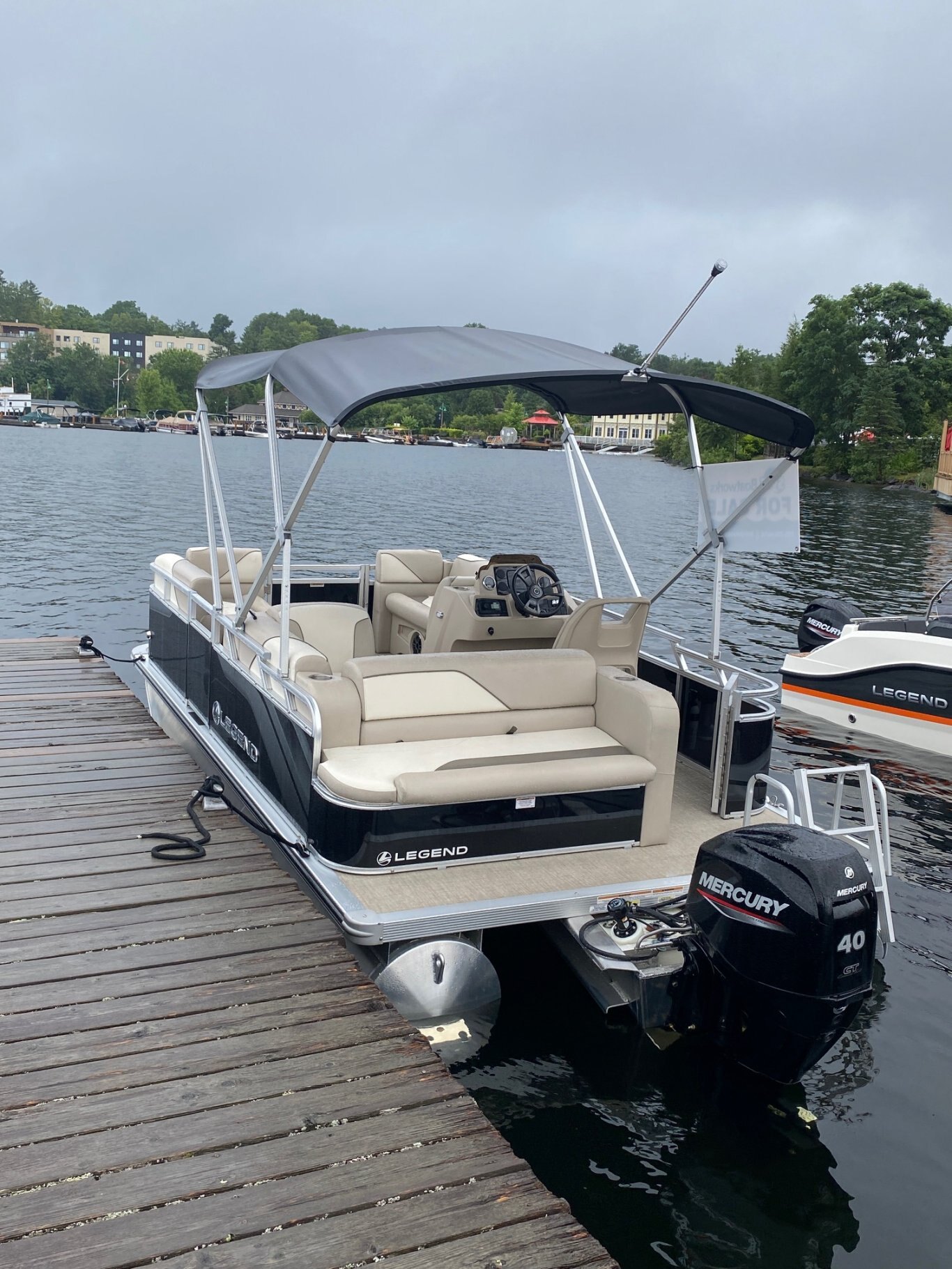 2024 Legend Q Series LE 17 Cottage