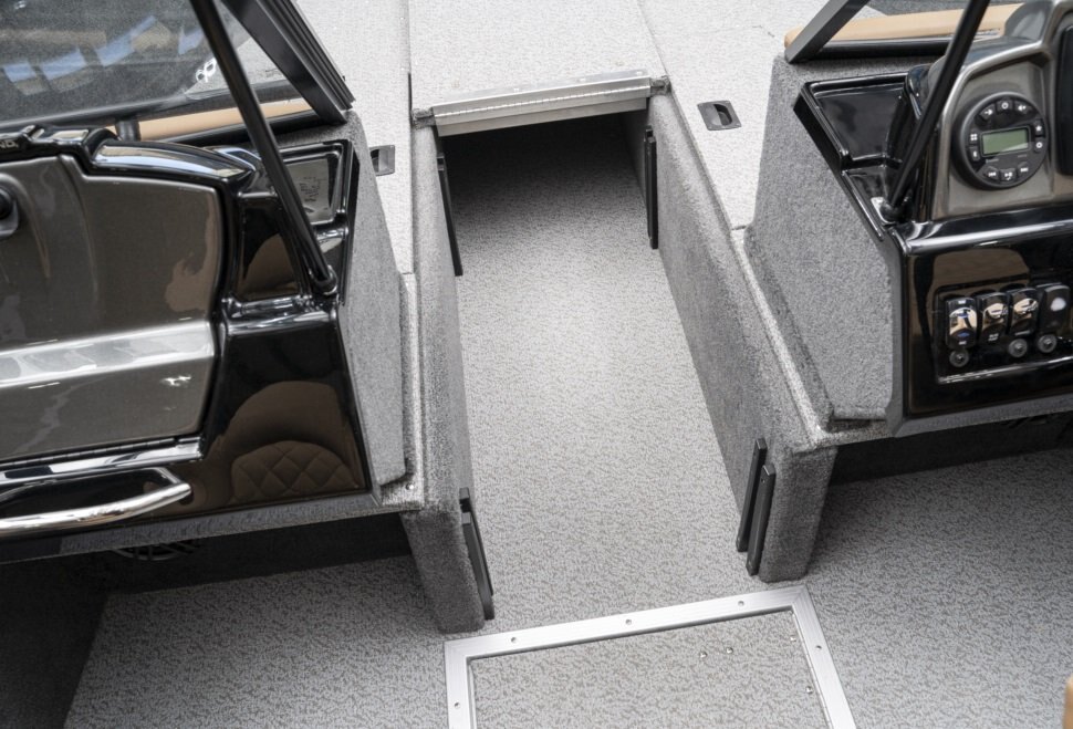 2026 Legend 18 XT Sapphire Blue