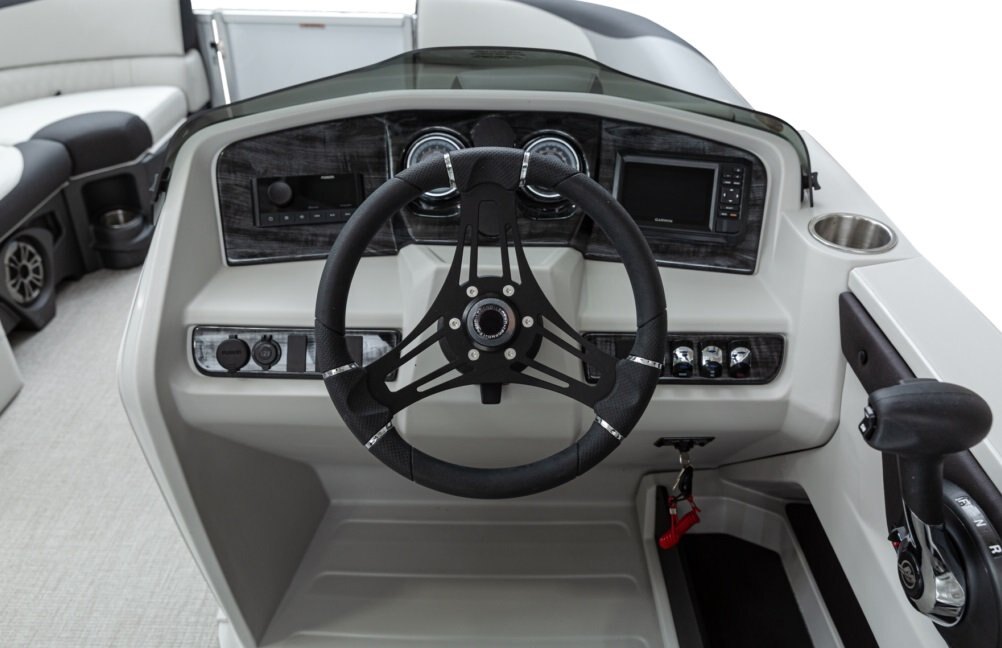 2026 Legend Q 21 RSS 3 Tube Packages white