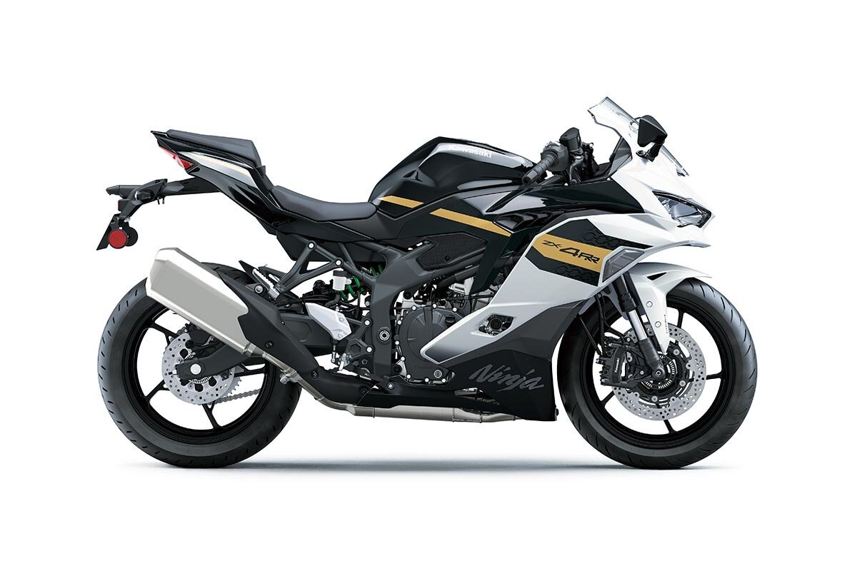 2026 Kawasaki NINJA ZX 4RR Pearl Robotic White / Metallic Spark Black