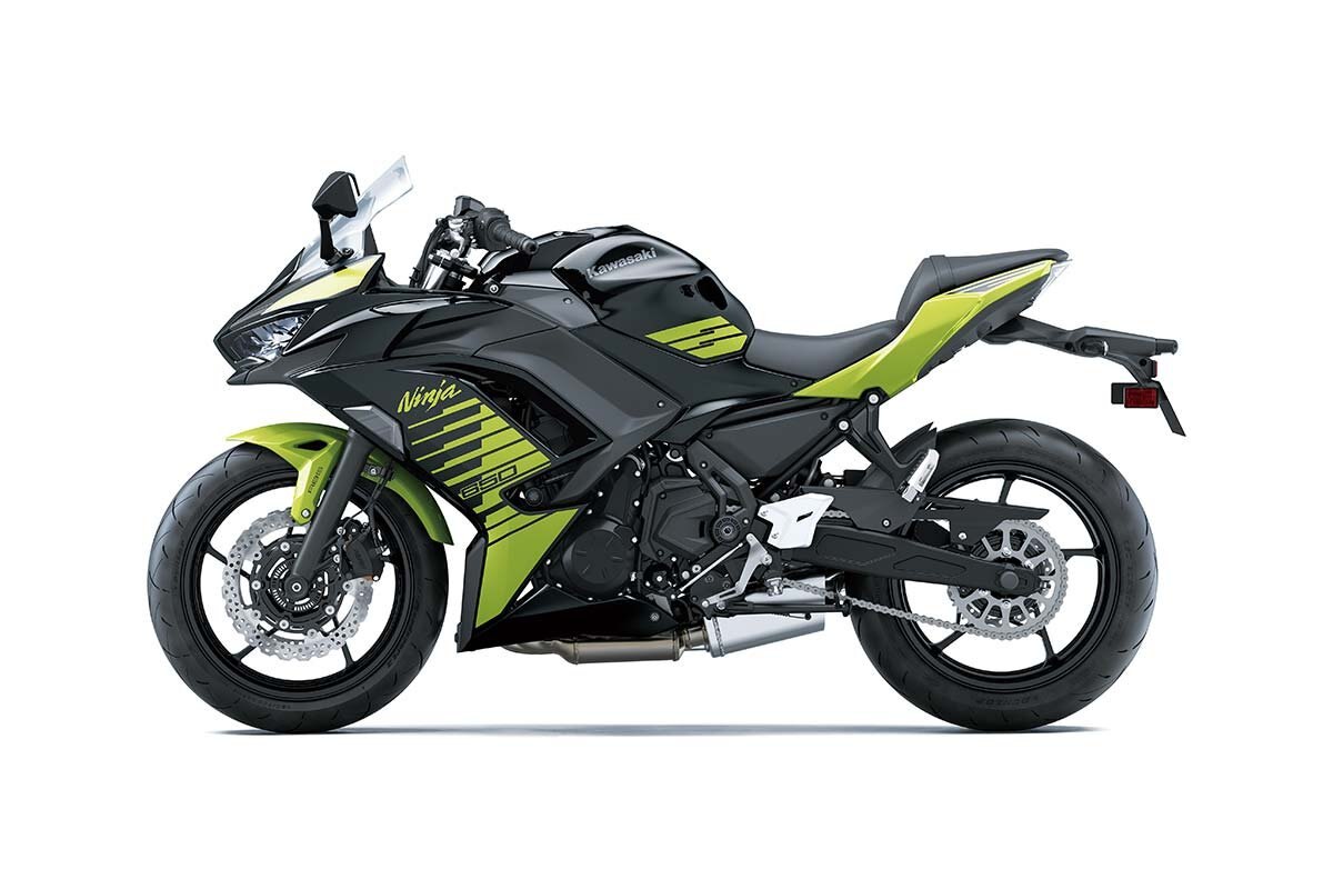 2026 Kawasaki NINJA 650 Metallic Yellowish Green / Metallic Spark Black