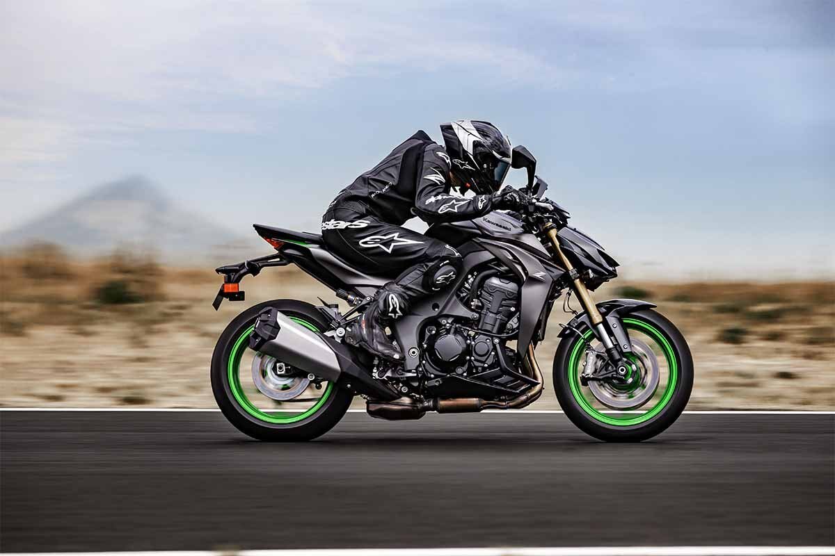 2026 Kawasaki Z1100 SE