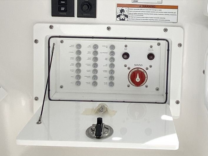 2026 EdgeWater 248CX Crossover Series