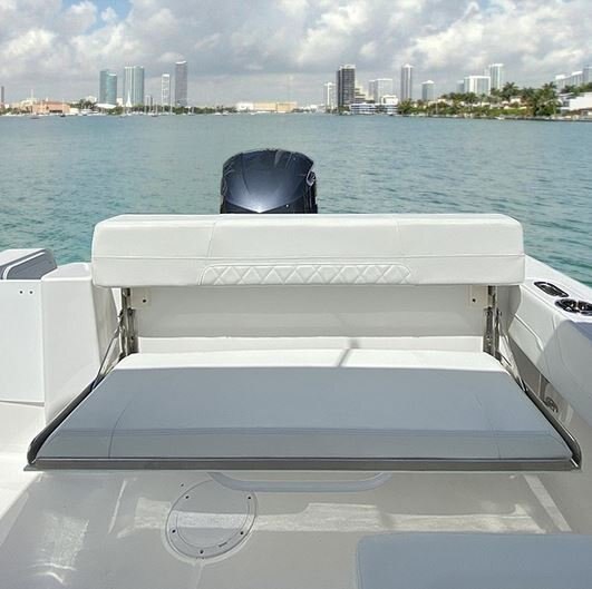 2026 EdgeWater 248CX Crossover Series