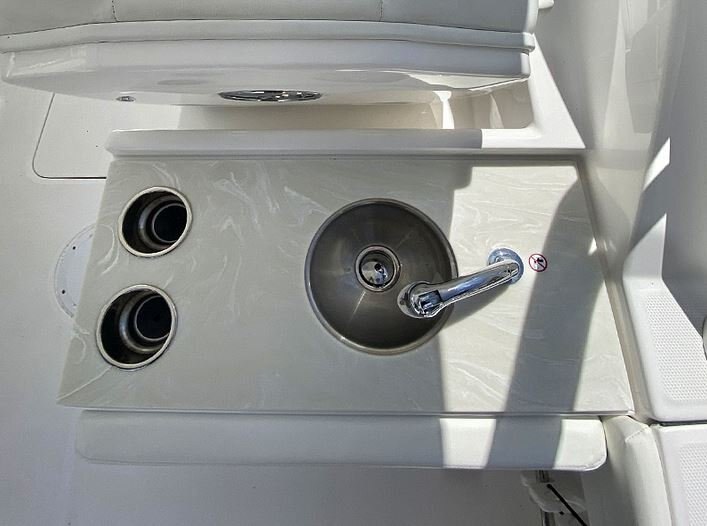 2026 EdgeWater 248CX Crossover Series