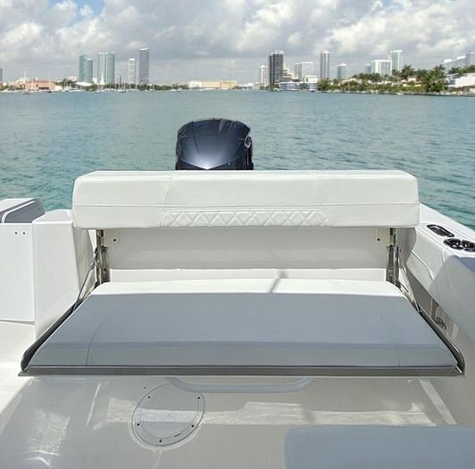 2026 EdgeWater 248CX Crossover Series