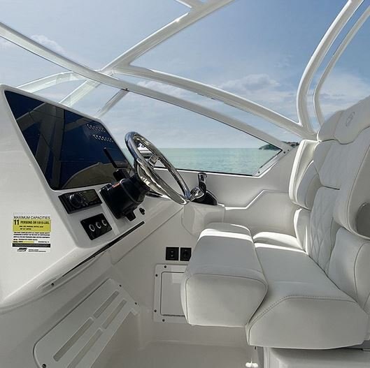 2026 EdgeWater 248CX Crossover Series