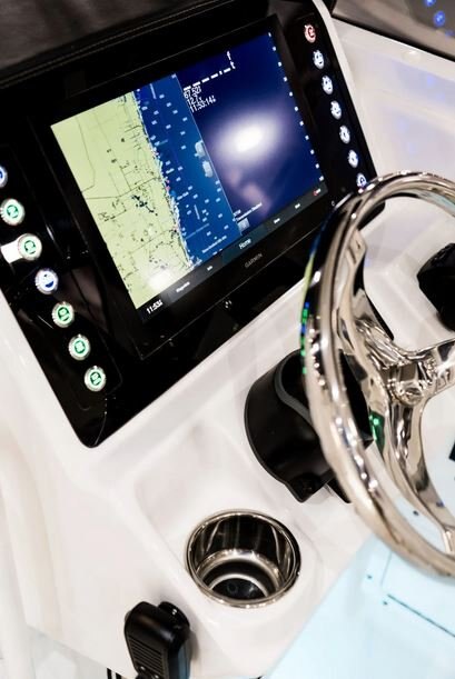 2026 EdgeWater 262CX Crossover Series