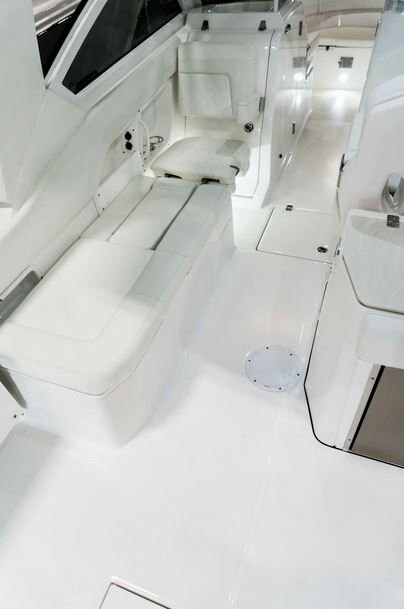 2026 EdgeWater 262CX Crossover Series