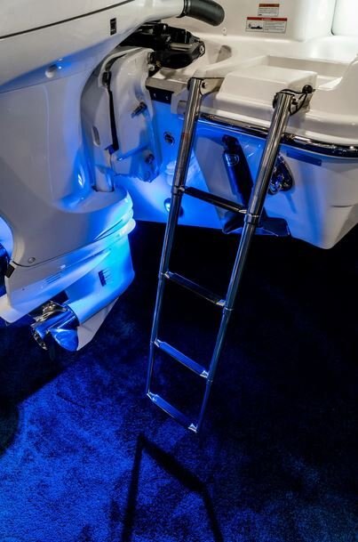 2026 EdgeWater 262CX Crossover Series