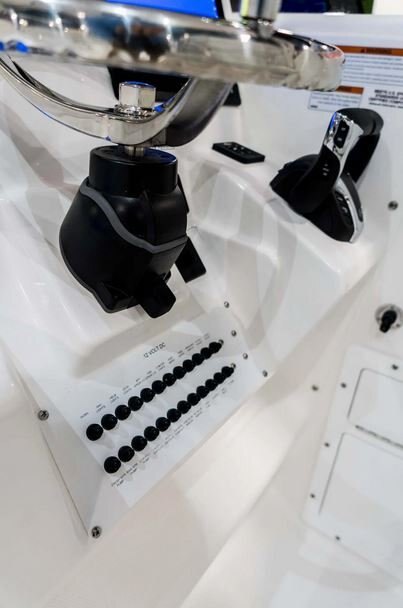 2026 EdgeWater 280CX Crossover Series