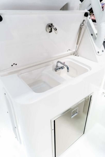 2026 EdgeWater 280CX Crossover Series