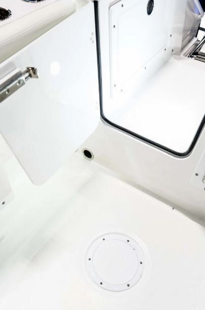 2026 EdgeWater 280CX Crossover Series